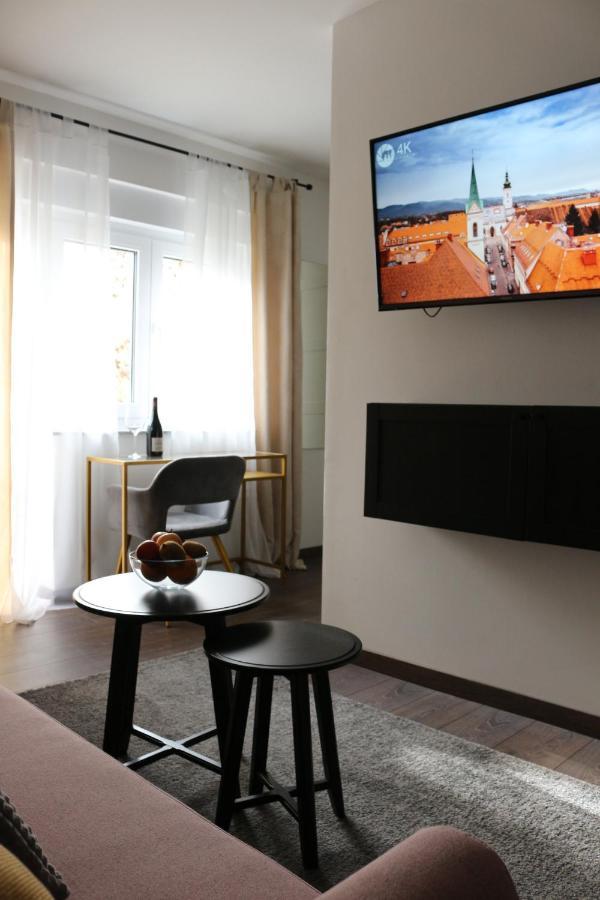 Luca, Digital Nomad Getaway Studio Apartment Zagreb Exterior foto
